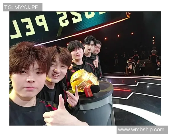 和平精英评论：解析JDG在比赛中策略转换的成功与失败之处